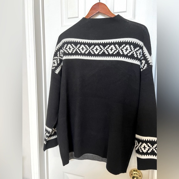 π HOST PICK π Soft and cozy Tahari NWOT star black Aztec sweater sz 1X - Picture 4 of 8